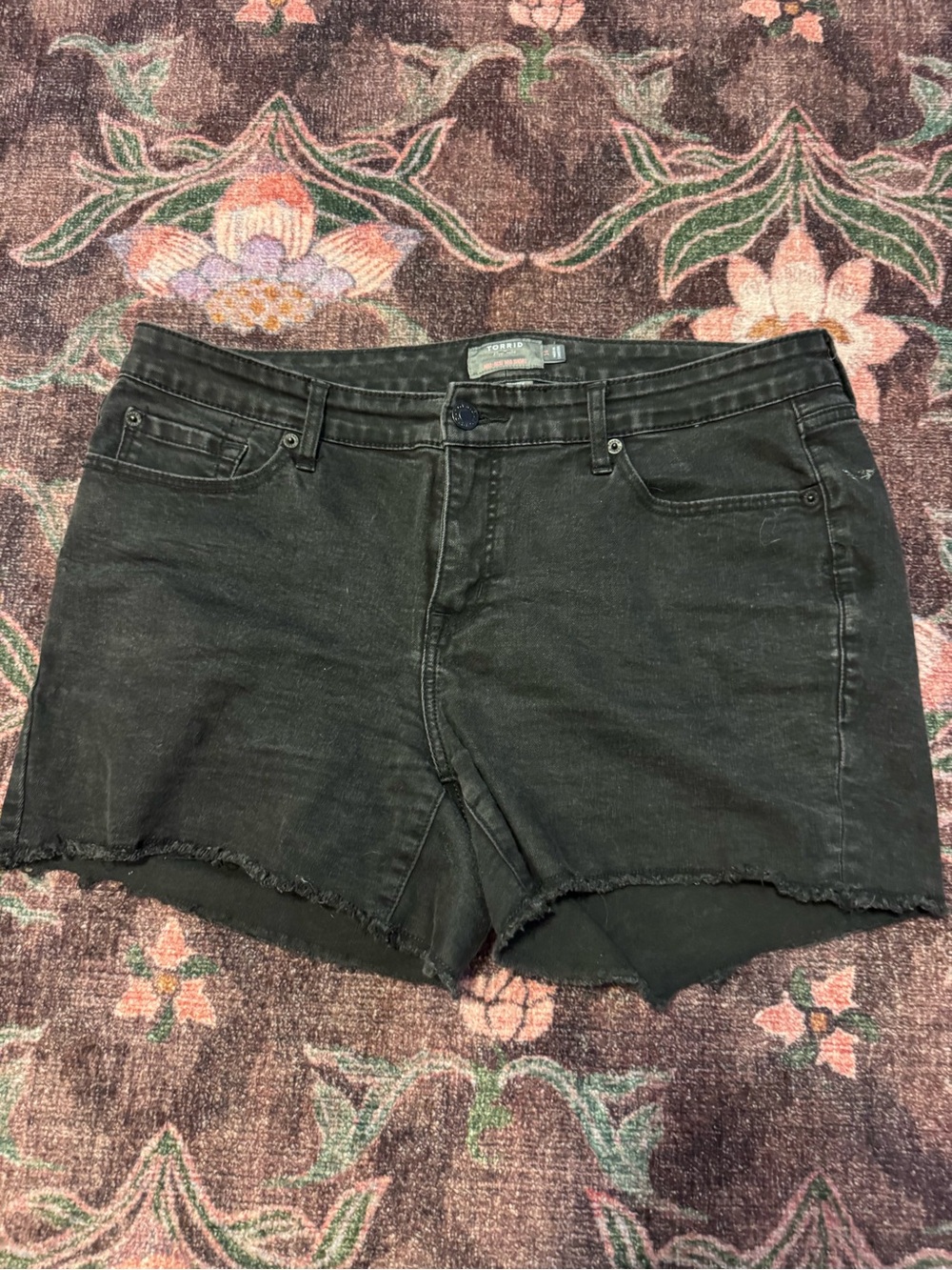 Torrid Black Denim Vintage Stretch Cutoff Shorts Mid-Rise - size 14
